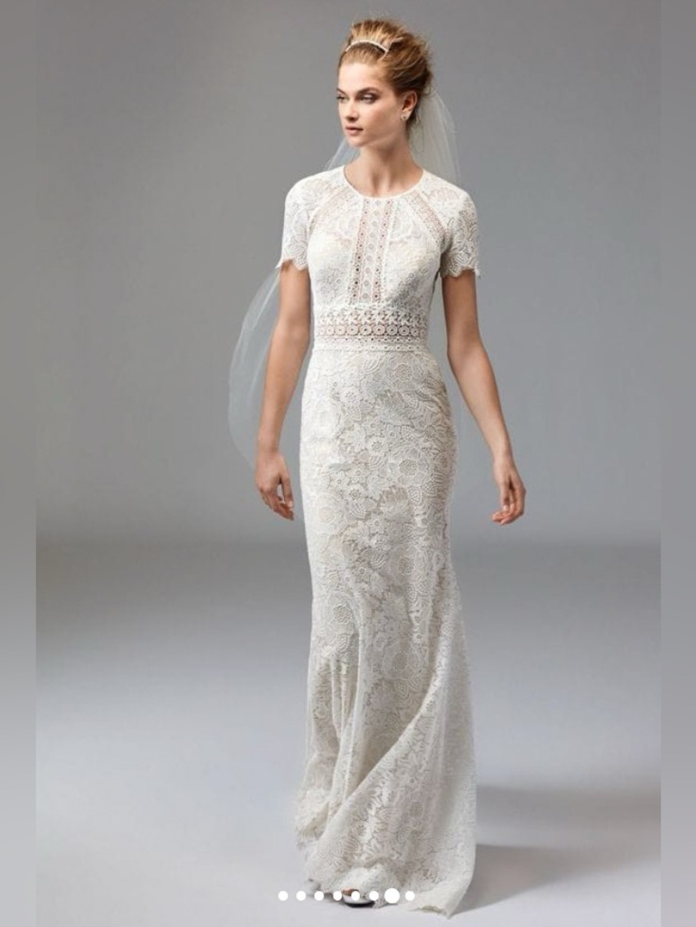 Elegant White Short-Sleeve Crew Neck Lace Bridal Gown Size 4 Wedding Dress - Picture 8 of 16
